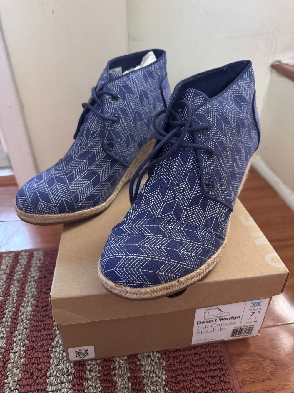 Tom'a Ink Canvas Shashikc Desert Wedge Ankle Booties 7.5 New - Picture 2 of 4